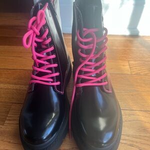 Aqua Quinn boot. New in box size 8